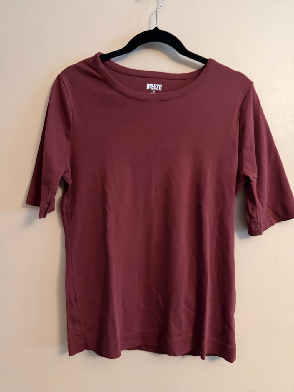Duluth Trading Co Burgundy Short Sleeve Crewneck Tee
